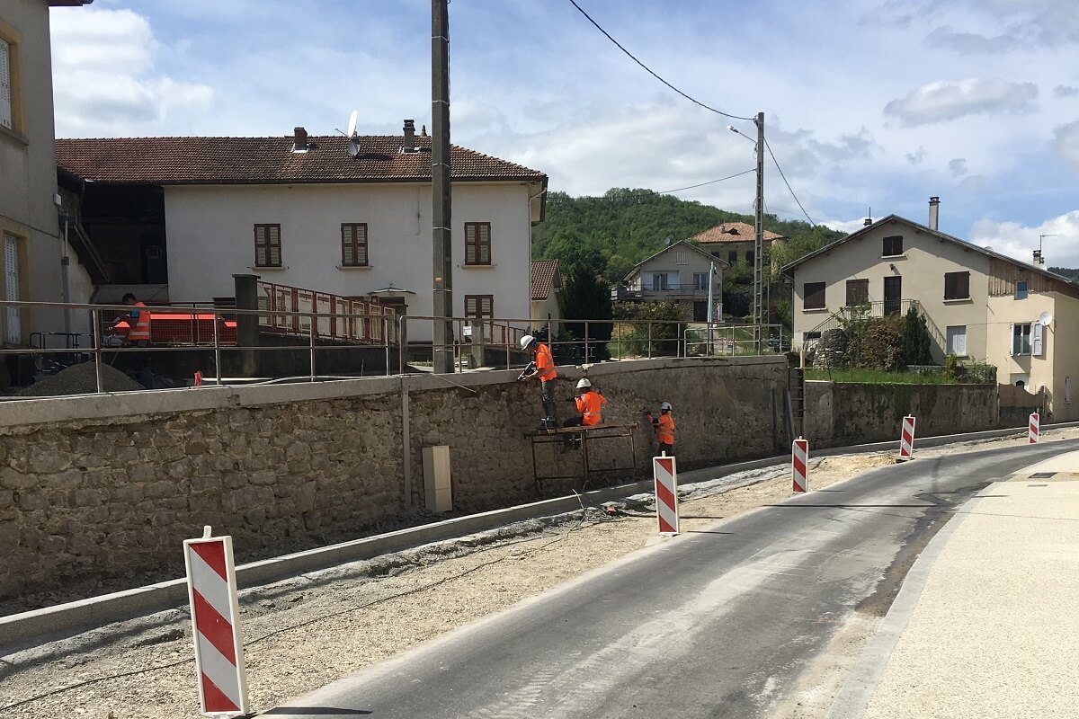 VARACIEUX Réfection mur en pierre