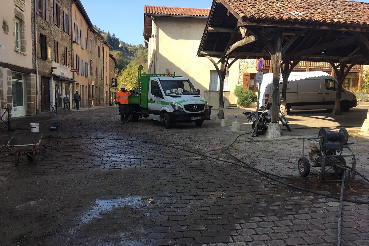 ST ANTOINE L'ABBAYE Réfection de voirie en pavés