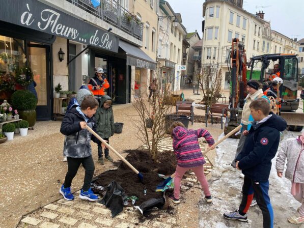 chantier participatif St Marcellin - Toutenvert et l'accueil de loisirs des Grands Loups